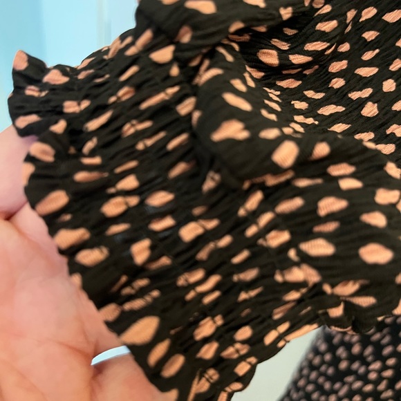 Black short dress with pink design by oasis - Picture 3 of 4